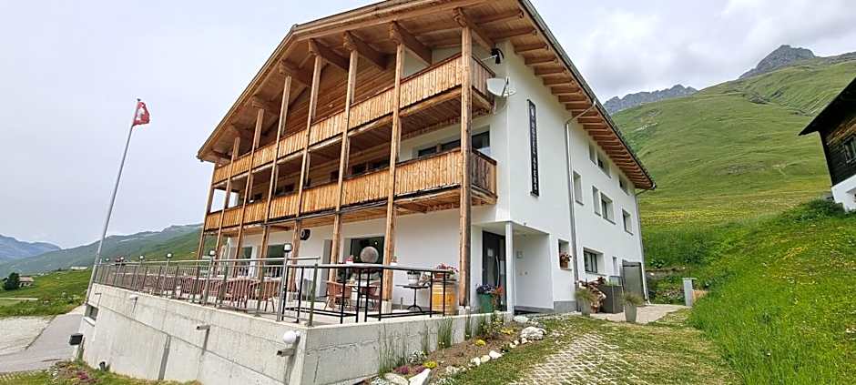 Hotel Avers