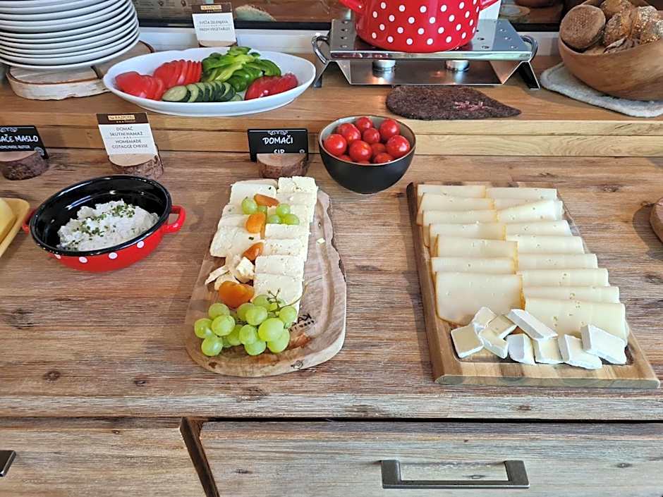 Eko hiša-Eco House Na razpotju