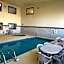 Brentwood Inn & Suites