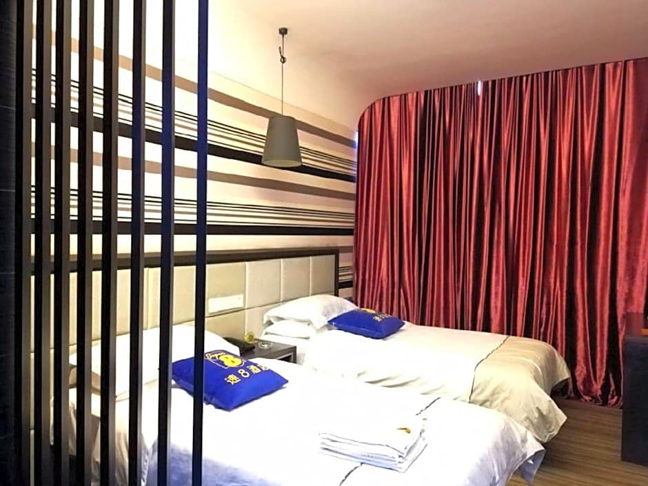 Super 8 Hotel Urumqi Li Yu Shan Lu – Ürümqi