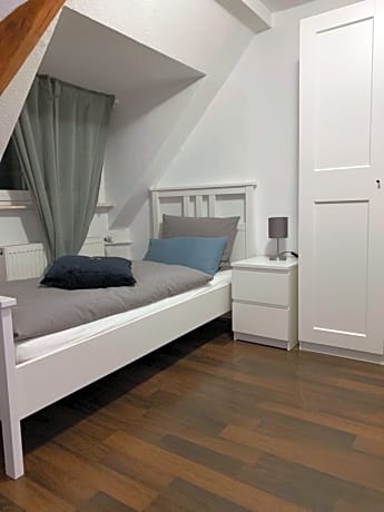 Single Room with Private External Bathroom
