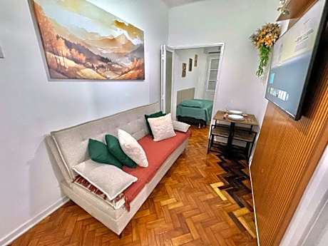 7 Minutos da Praia e Copacabana Palace CM13-503