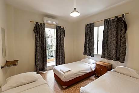 Triple Room with Shared Bathroom