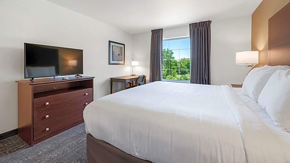 Cobblestone Hotel & Suites - Two Rivers