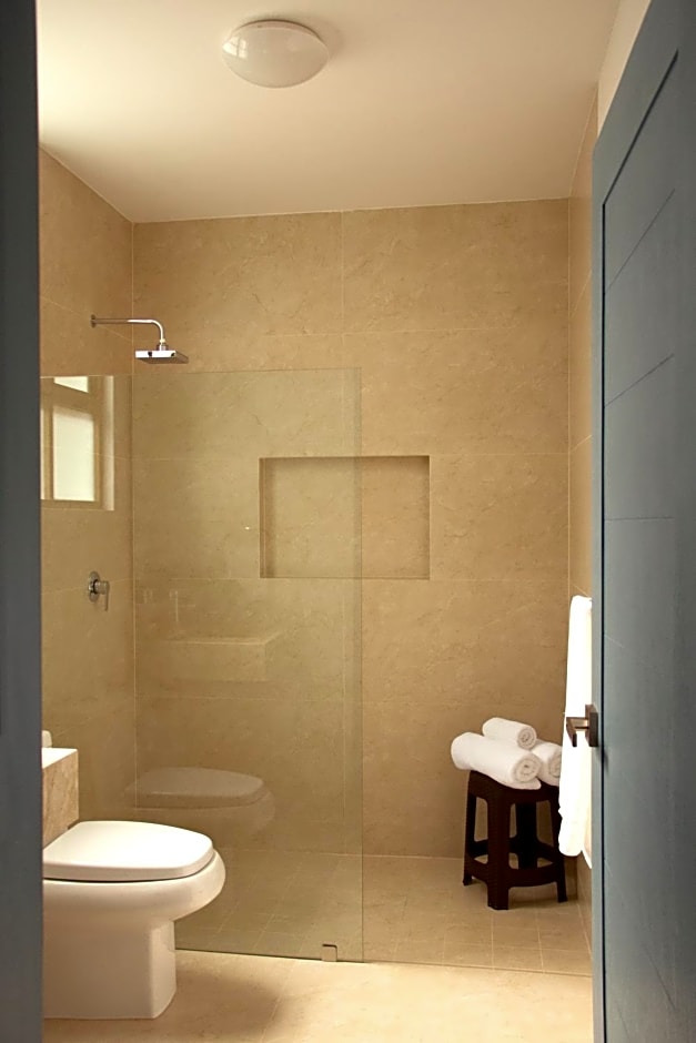 VIAMONTE House Boutique