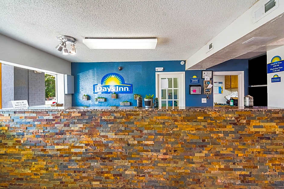 Days Inn by Wyndham Raleigh Glenwood-Crabtree