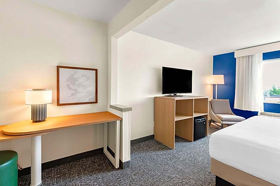 Spark by Hilton Springfield Southwest