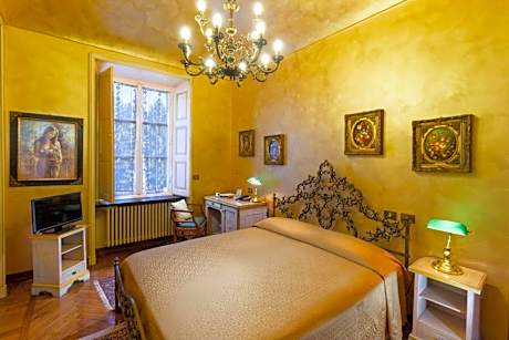 Deluxe Double Room with Bath