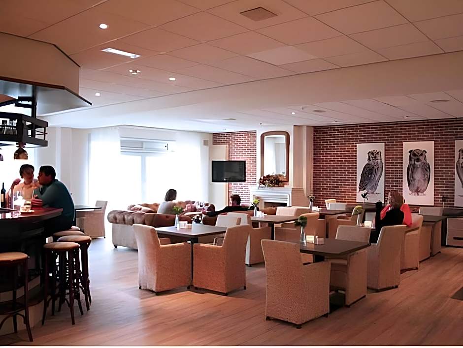 Hotel Sportsbar & Brasserie Dorhout Mees