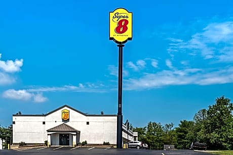 Super 8 by Wyndham Brownsburg