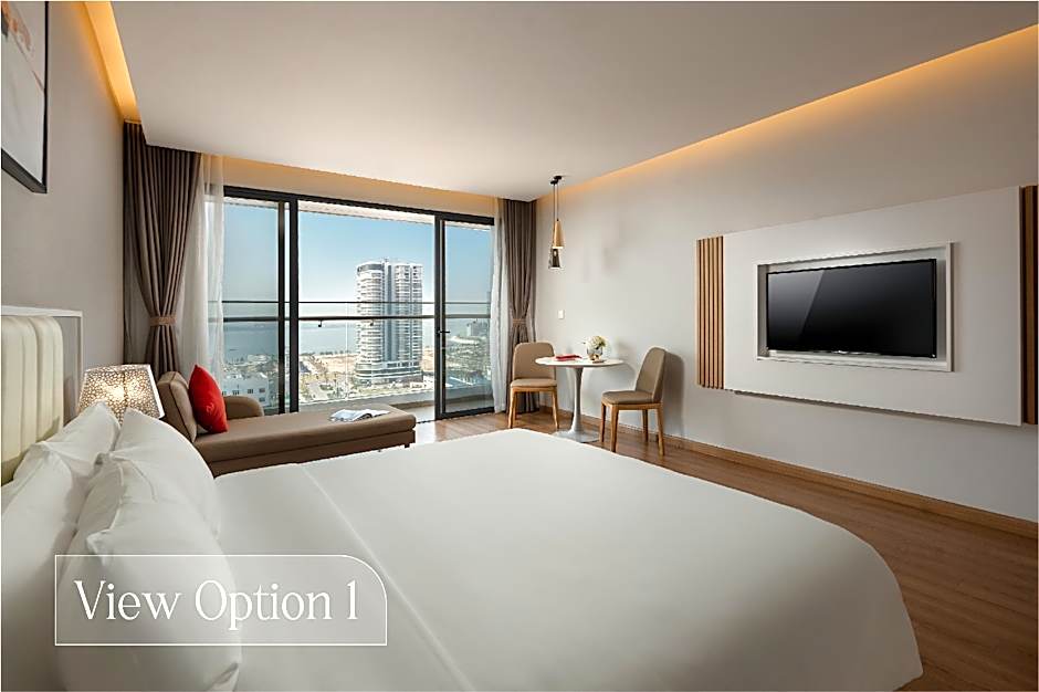 DeLaSea Ha Long Hotel - Modern Bayview Escape 