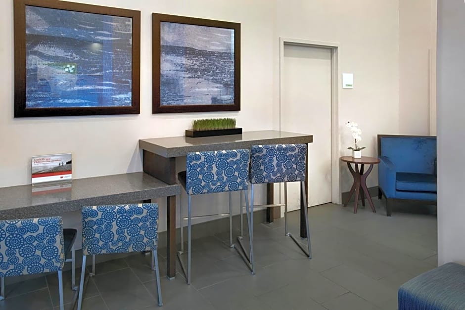Holiday Inn Manhattan 6th Ave - Chelsea, an IHG Hotel