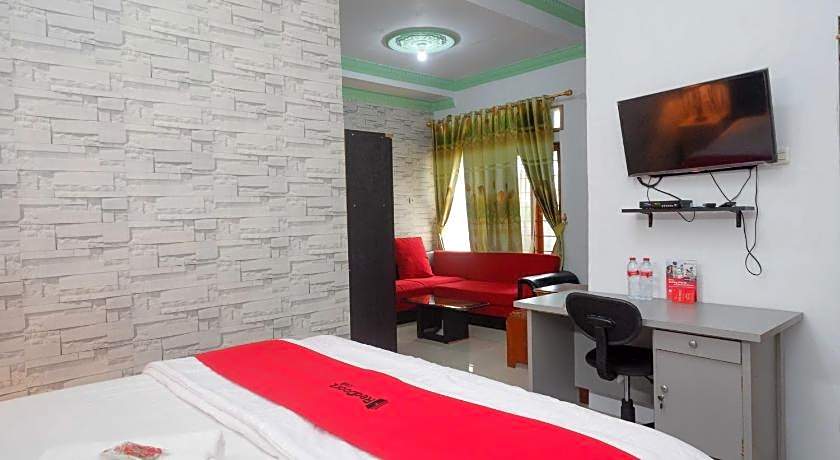 RedDoorz Syariah near RS Mitra Siaga