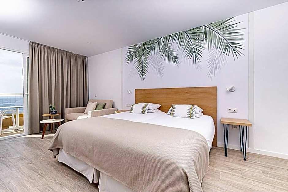Atlantic Holiday Hotel