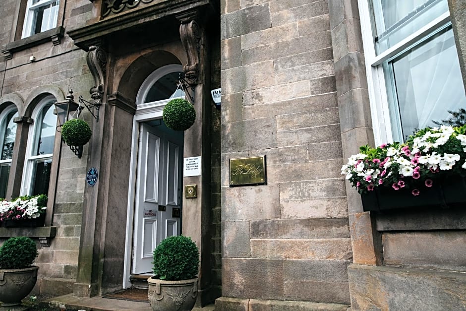 The Edinburgh Lodge