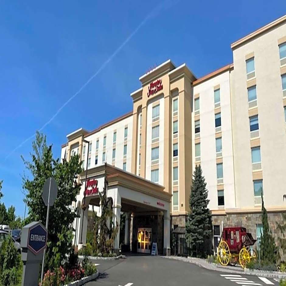Hampton Inn By Hilton & Suites Staten Island