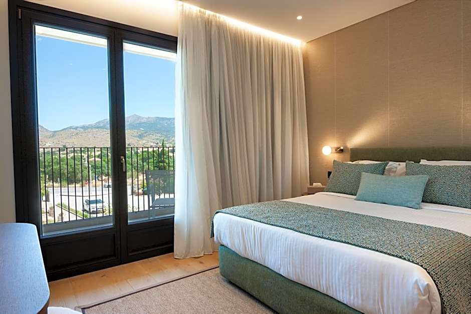 Hotel Delfinia