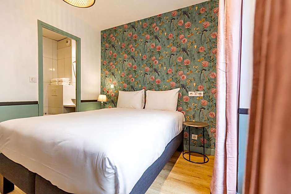 Photo 1 of 3 of Double Room