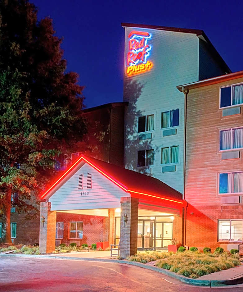 Red Roof PLUS+ Raleigh Downtown - NCSU/Conv Center