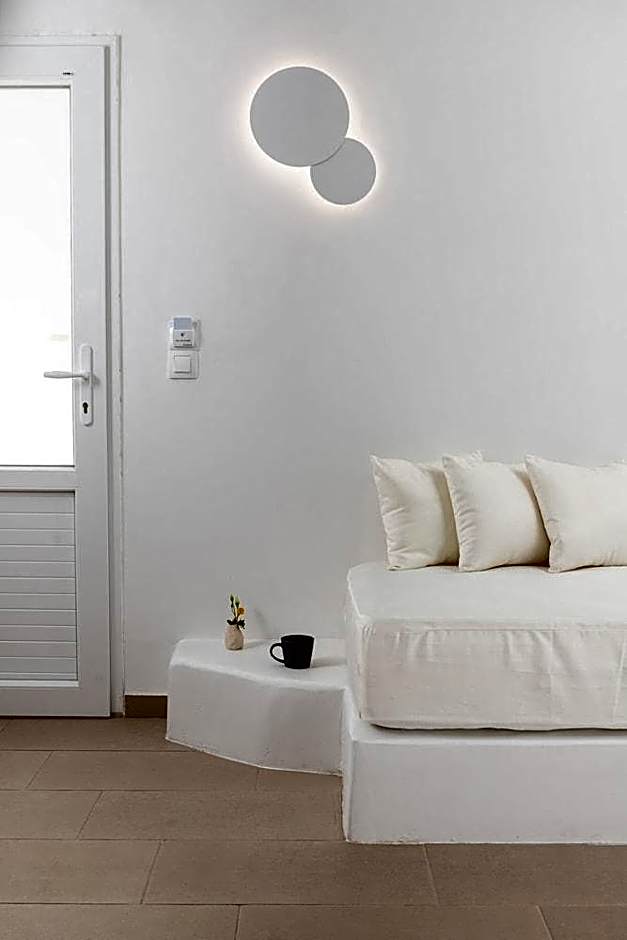VOCA HOTEL & SUITES