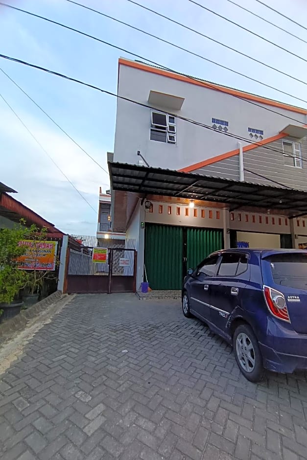 OYO 92806 Penginapan Geby Syariah