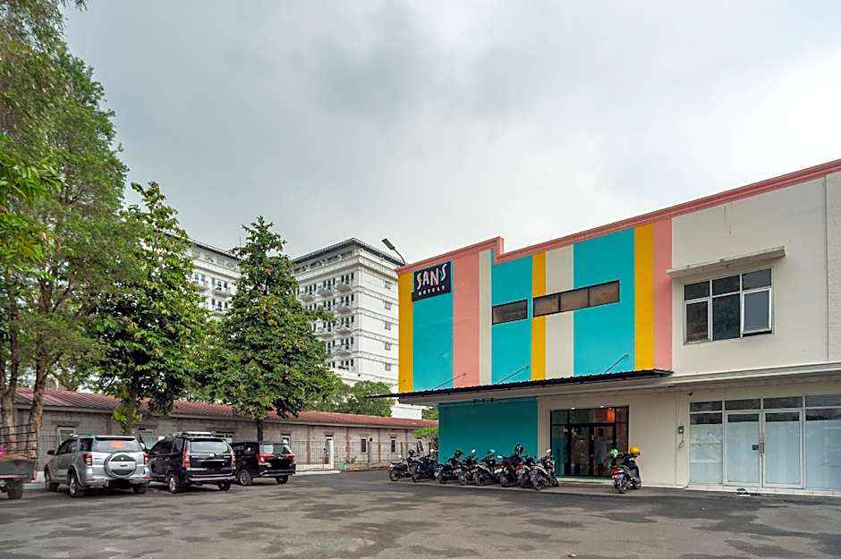 Sans Hotel Bubulak Bogor – Bogor, ID