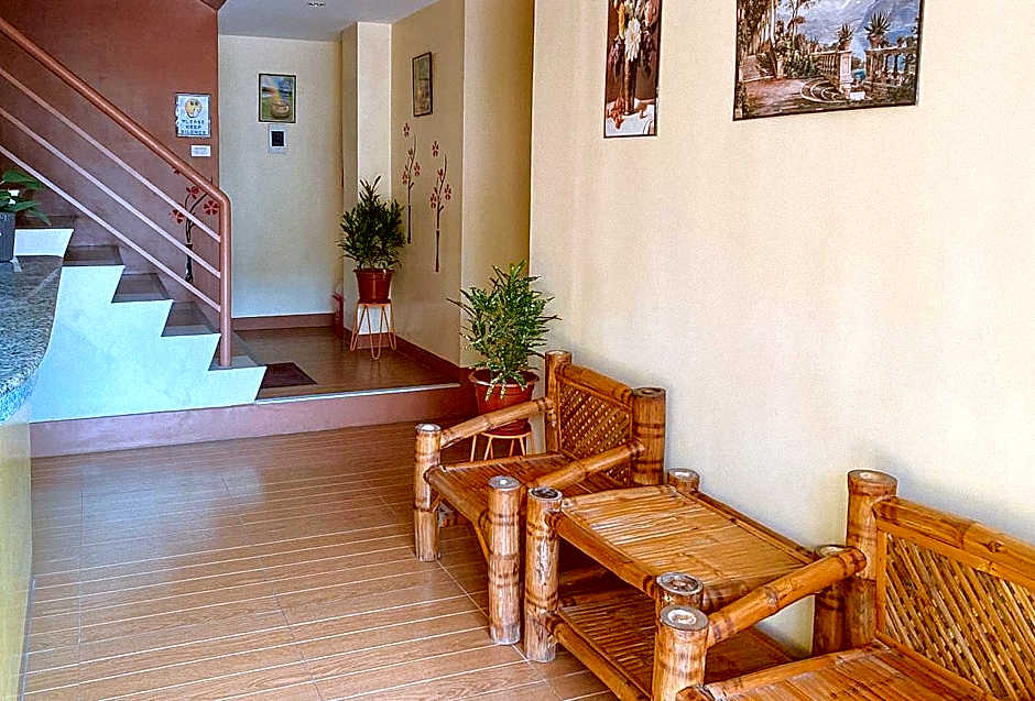 RedDoorz @ La Briana Guest House Bantayan Cebu