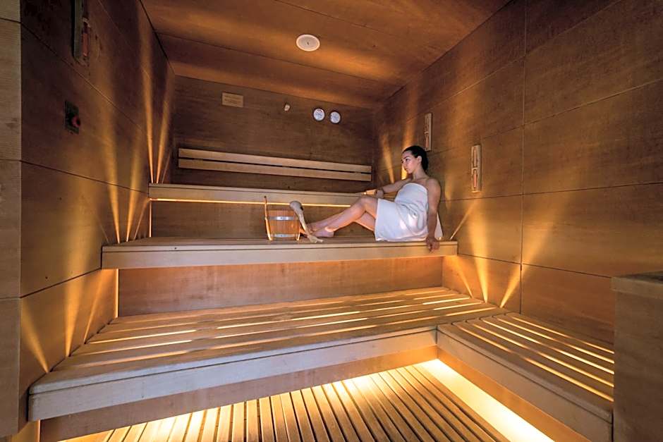 Flamingo Grand Hotel & Spa