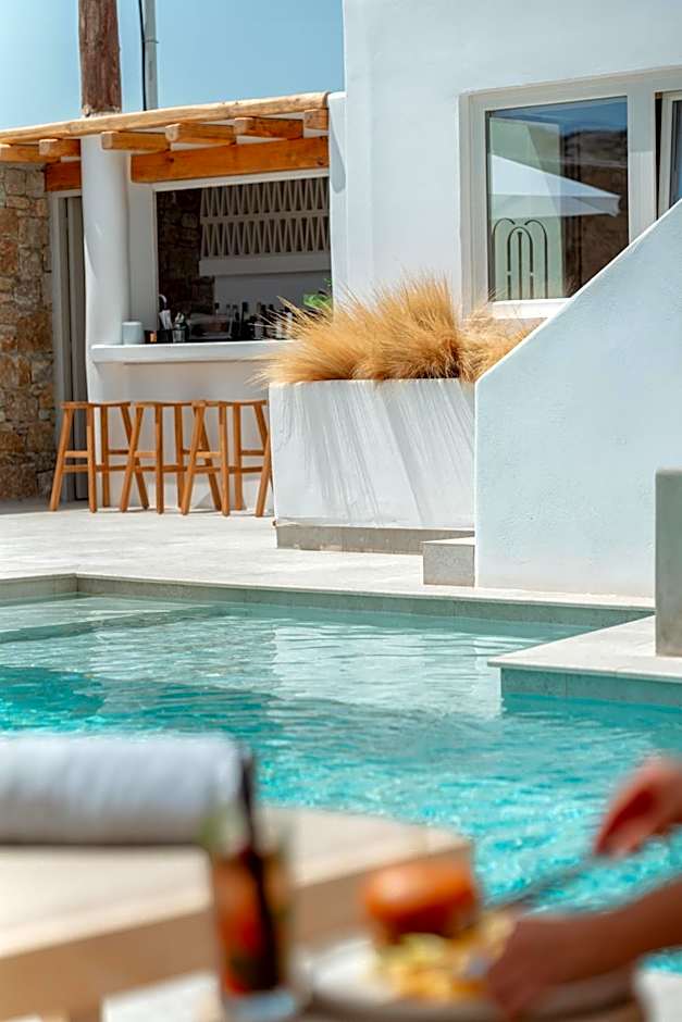 Oliving Mykonos Luxury Suites