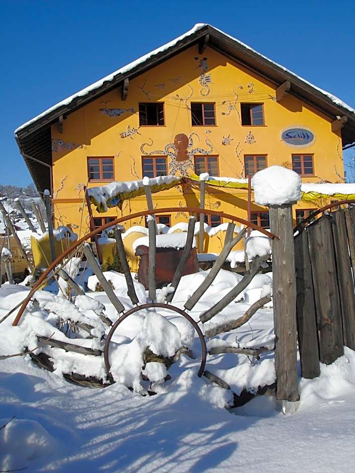 Schiff Bihlerdorf - Hostel