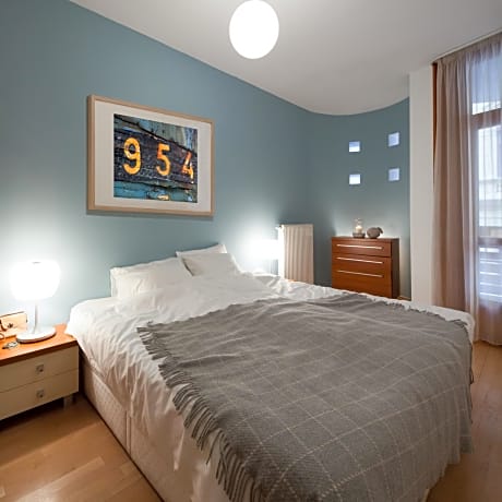 One-Bedroom Apartment with Balcony (2 Adults)