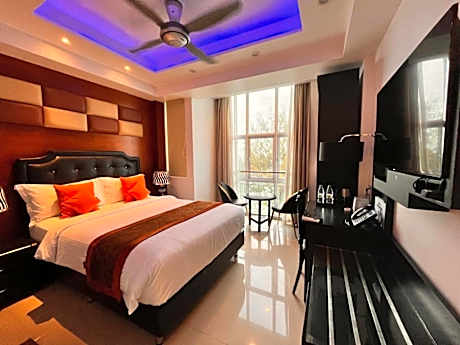 Deluxe Double Room with Sea View