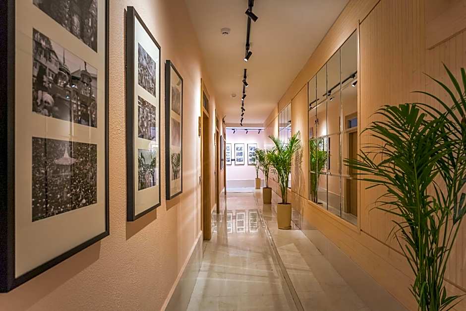 Tripli Hotels M & Resort