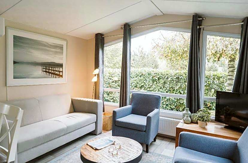 Mooi chalet in havenplaatsje op fietsafstand van het strand bij Ouddorp