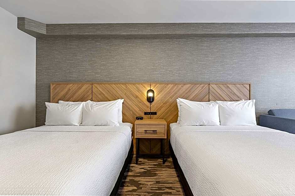 Sandman Hotel & Suites Calgary West