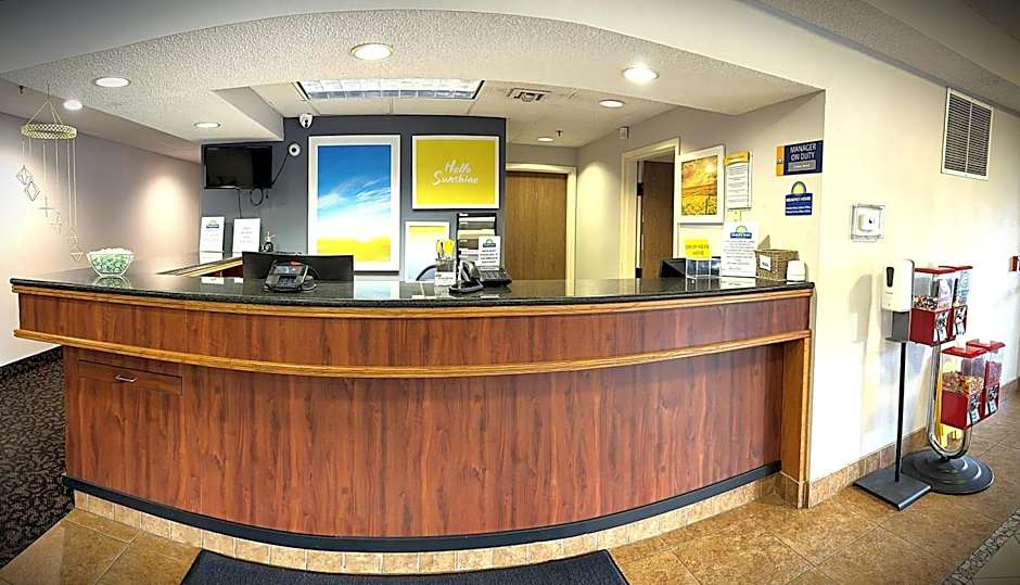 Days Inn by Wyndham Fargo/West Acres