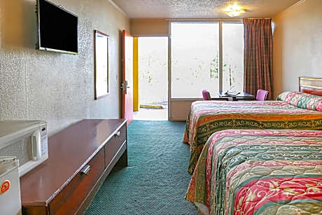 Double Room with Two Double Beds Smoking