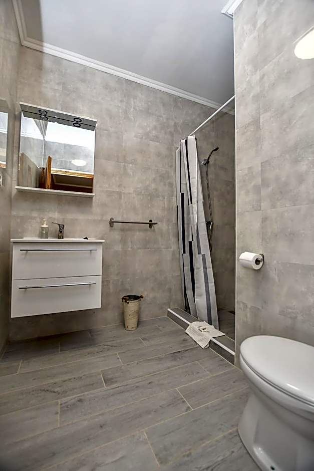 É-Vaskó Panzió Borpince