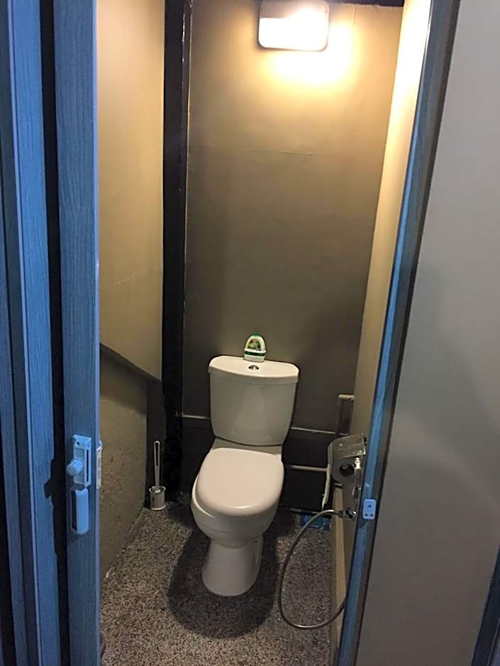 Hikers Sleep Port Guesthouse