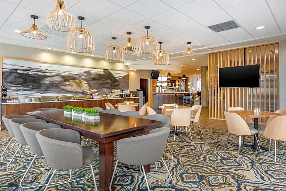 Cambria Hotel Akron - Canton Airport