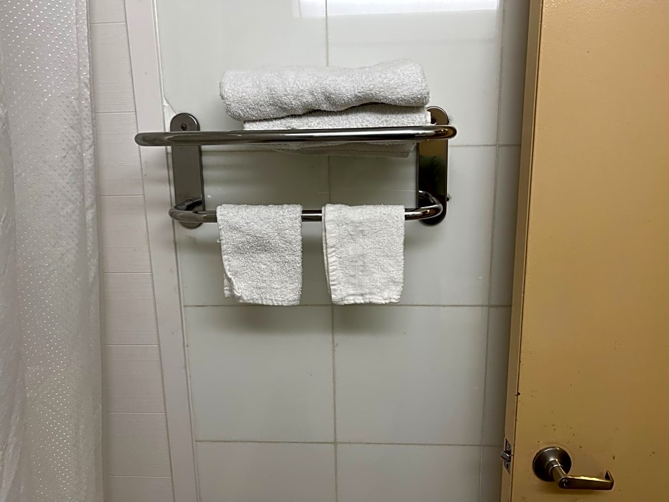Atlantic Motor Inn