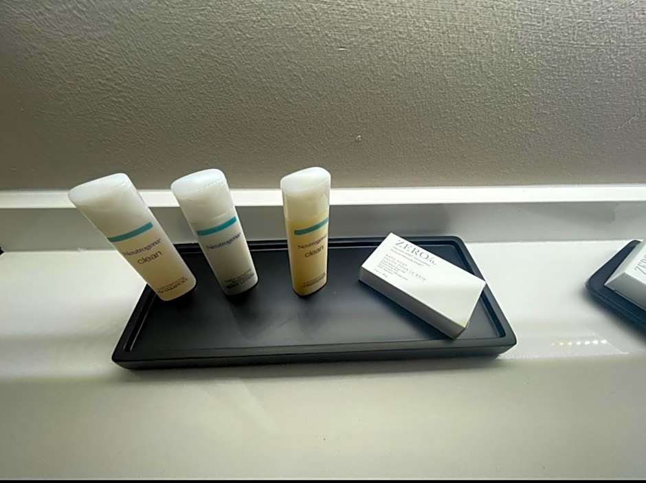 Luxor Inn & Suites, a Travelodge by Wyndham