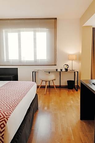 FAMILY ROOM 2+2