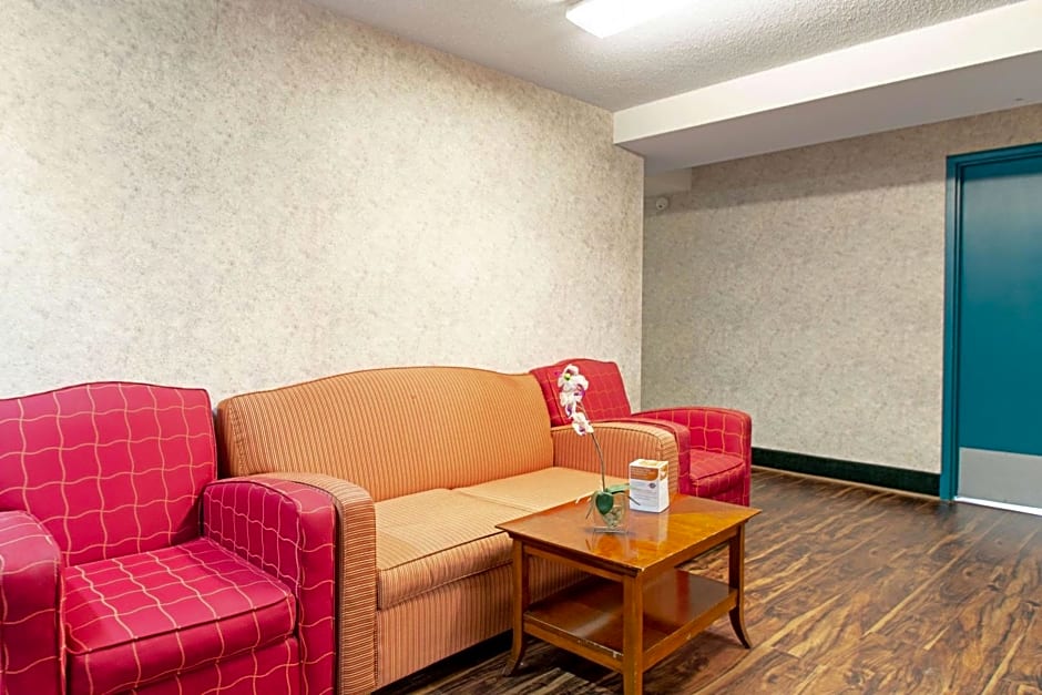 Econo Lodge Utica