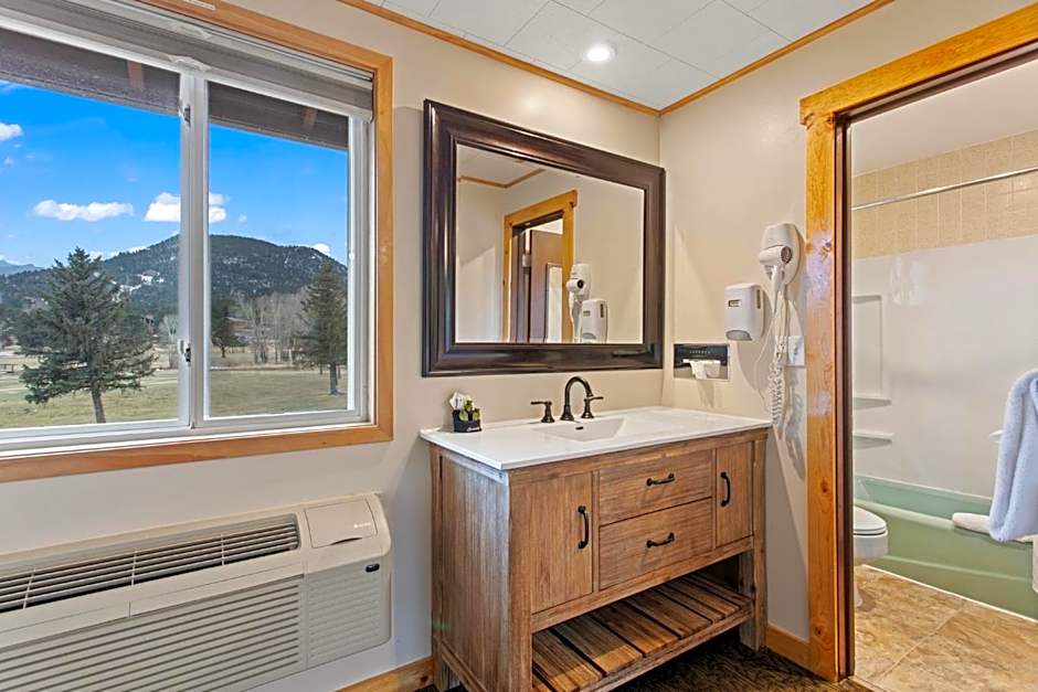 Discovery Lodge