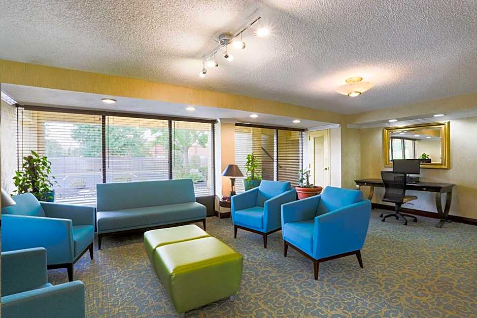 Days Inn by Wyndham Newark Wilmington