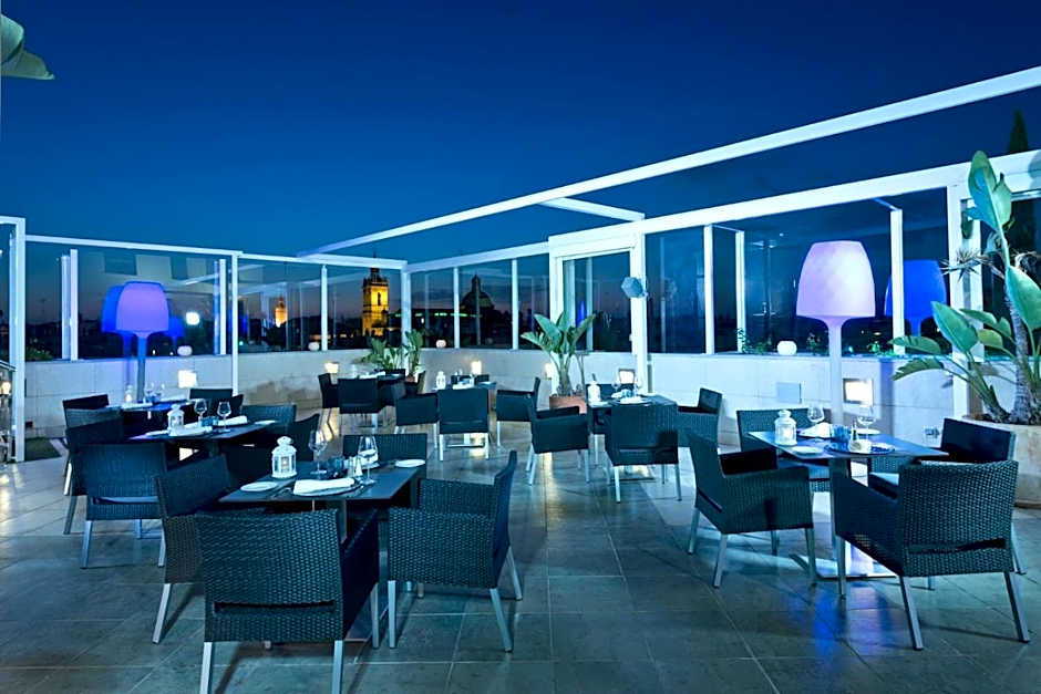 Hotel Sevilla Center