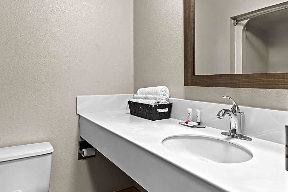 Red Lion Inn & Suites Pontoon Beach