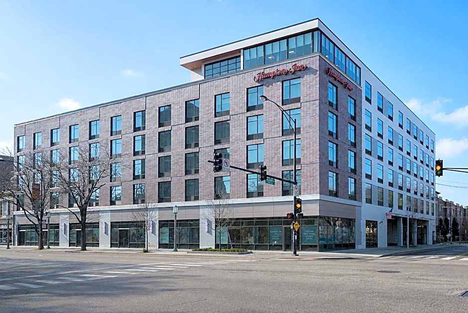 Hampton Inn Chicago North/Loyola Station