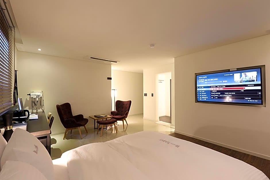 Suwon Saint Hotel